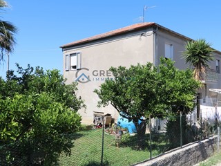 Casa Indipendente in Vendita a Martinsicuro, 250'000€, 200 m²