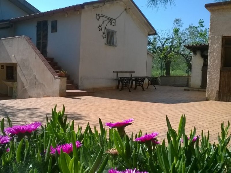 Rustico in Vendita a Controguerra, 220'000€, 160 m²