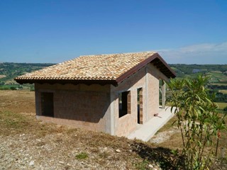 Rustico in Vendita a Montefiore dell'Aso, 200'000€, 60 m²