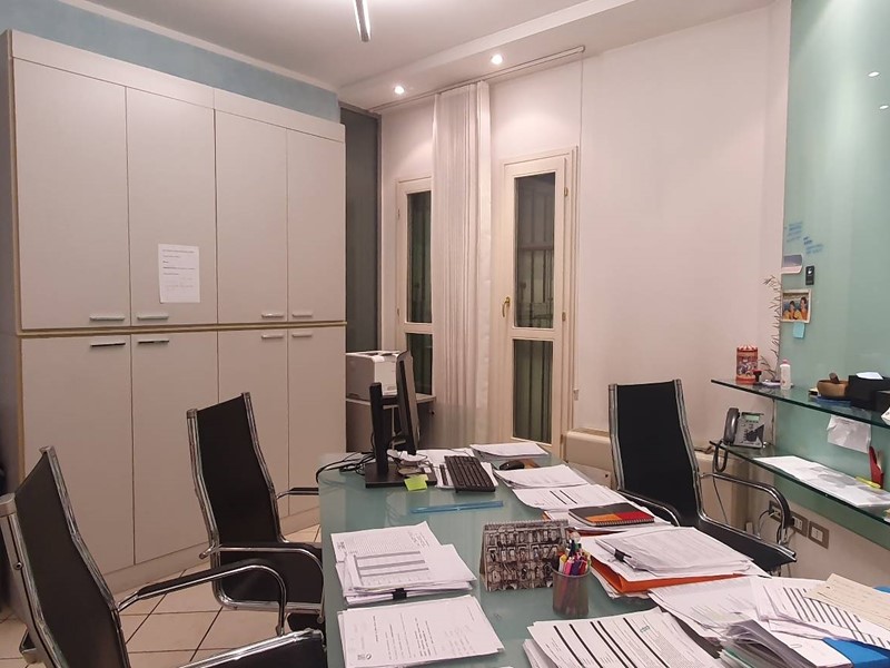 Ufficio in Vendita a Mantova, 150'000&euro;, 120 m²