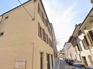Casa Indipendente in Vendita a Mantova, 550 m²