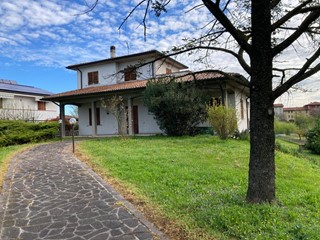 Villa in Vendita a Mantova, 435 m²