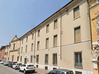 Appartamento in Vendita a Mantova, 2000 m²