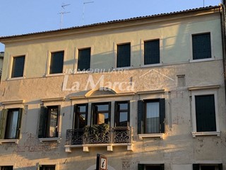 Appartamento in Vendita a Treviso, 800'000€, 220 m²