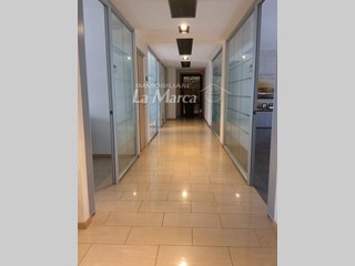 Ufficio in Vendita a Treviso, 250'000€, 120 m²