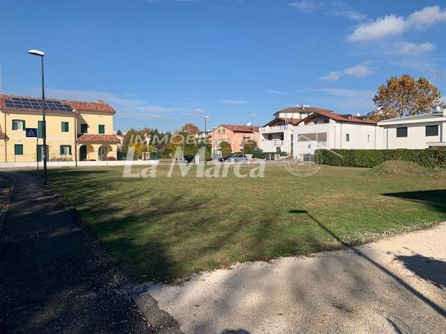 Terreno edificabile in Vendita a Treviso, 235'000€, 1326 m²