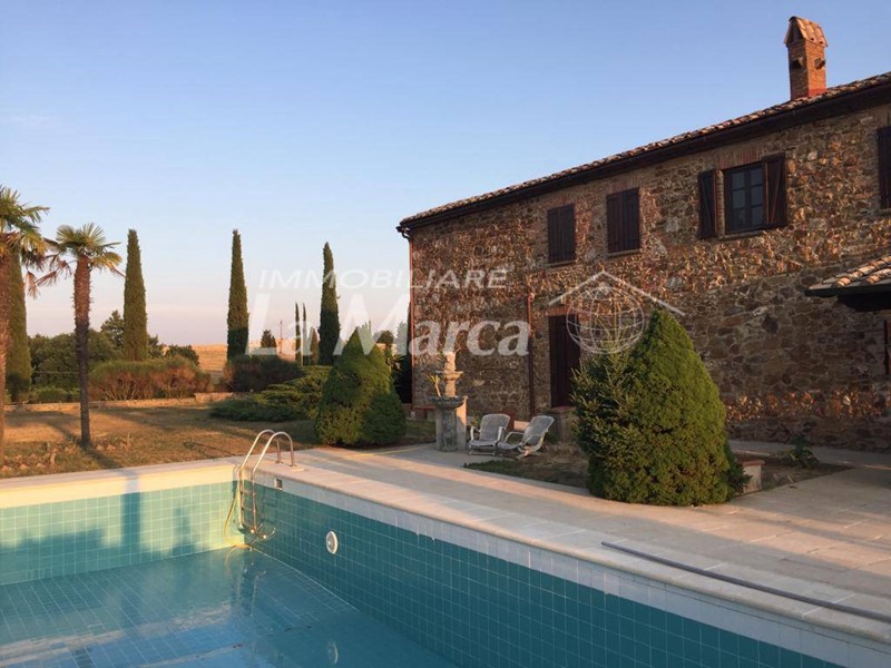 Rustico in Vendita a Trequanda, 4'580'000€, 500 m², con Box