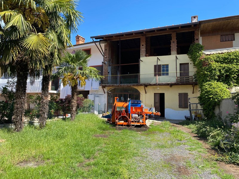 Casa Semi Indipendente in Vendita a Orio Canavese, 59'000€, 100 m²