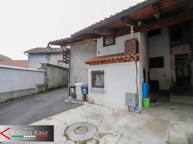 Casa Semi Indipendente in Vendita a Foglizzo, 60'000€, 80 m²