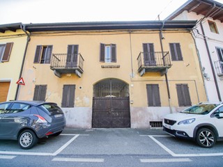 Casa Semi Indipendente in Vendita a San Giorgio Canavese, 79'000€, 300 m²