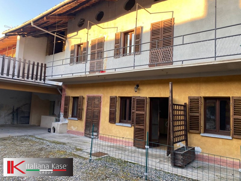Casa Semi Indipendente in Vendita a Romano Canavese, 25'000€, 150 m²