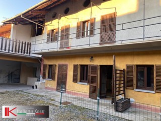 Casa Semi Indipendente in Vendita a Romano Canavese, 25'000€, 150 m²