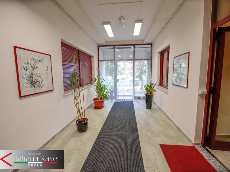 Capannone in Vendita a Foglizzo, 1'490'000€, 7500 m²