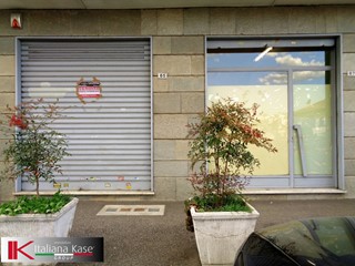 Immobile commerciale in Vendita a Brandizzo, 83'000€, 100 m²