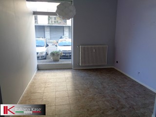 Immobile commerciale in Vendita a Brandizzo, 34'000€, 40 m²