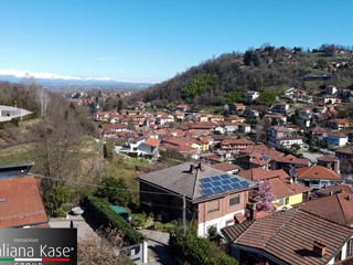 Casa Indipendente in Vendita a Castiglione Torinese, 339'000€, 255 m², con Box