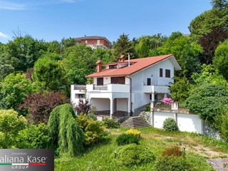 Villa in Vendita a Pavarolo, 249'000€, 369 m², con Box