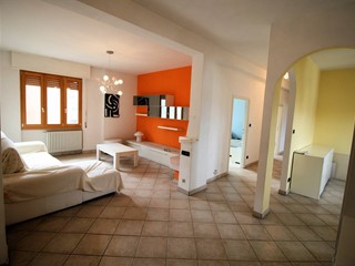 Appartamento in Vendita a Prato, 249'000€, 100 m²