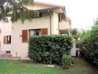 Villa in Vendita a Grosseto, 295'000€, 210 m²