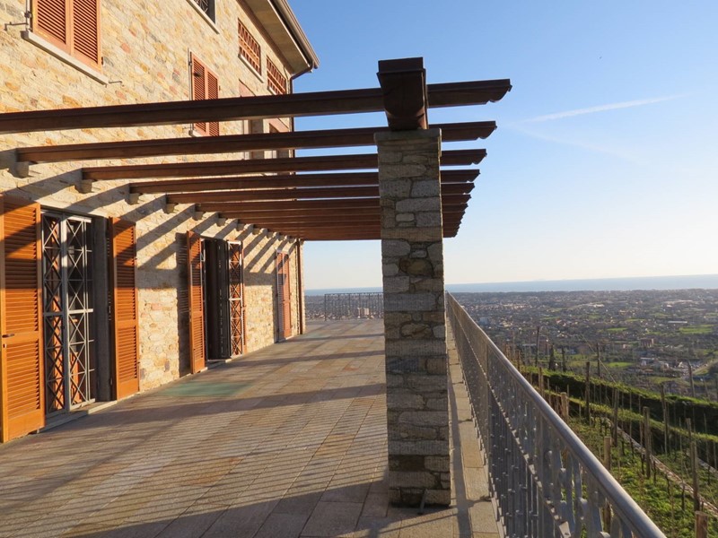 Villa in Vendita a Pietrasanta, 1'300'000€, 245 m²