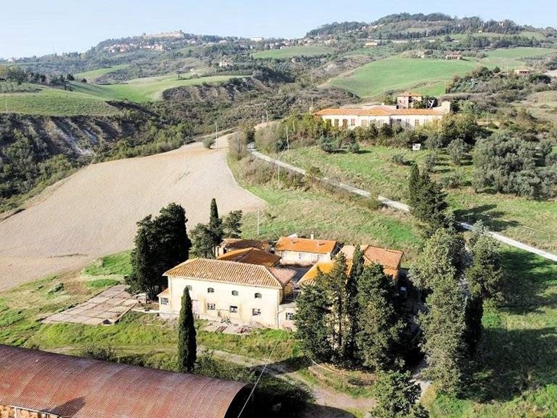 Rustico in Vendita a Volterra, 650'000€, 1743 m²