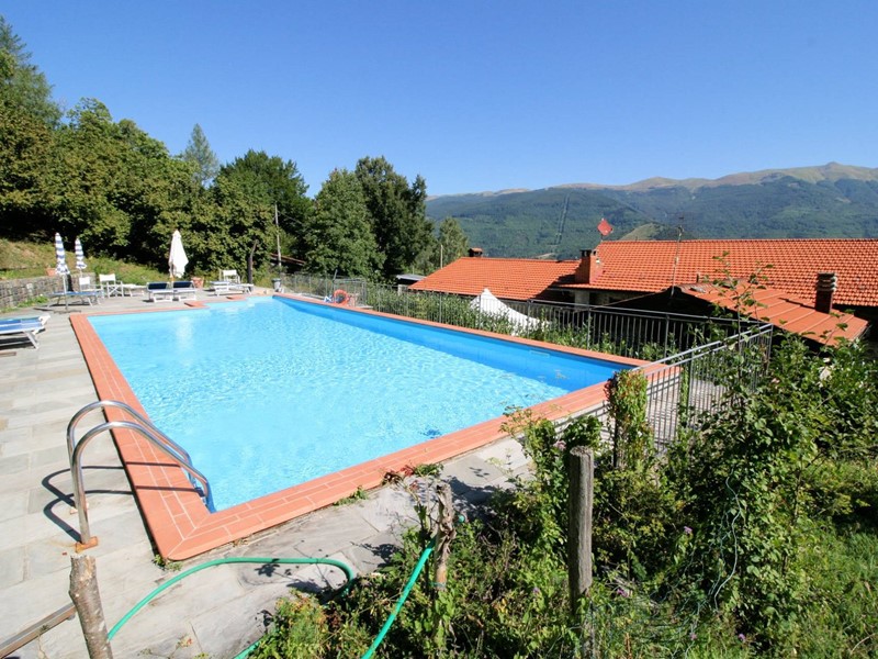 Rustico in Vendita a San Marcello Piteglio, 690'000€, 900 m²