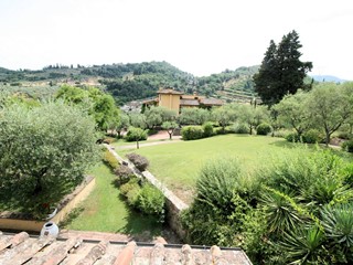 Rustico in Vendita a Poggio a Caiano, 1000 m²