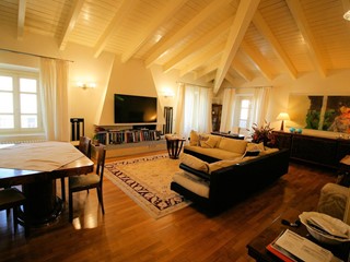 Quadrilocale in Vendita a Pistoia, 500'000€, 125 m²