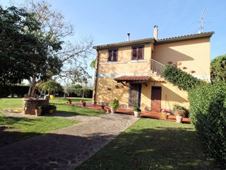 Casa Semi Indipendente in Vendita a Roccastrada, 219'000€, 127 m²