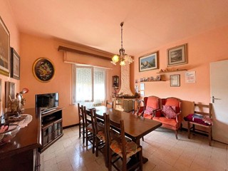Villa in Vendita a Pieve a Nievole, 245'000&euro;, 240 m²
