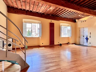 Attico in Vendita a Lucca, 850'000€, 230 m²