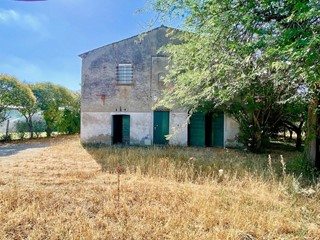 Rustico in Vendita a Castagneto Carducci, 520'000€, 250 m²