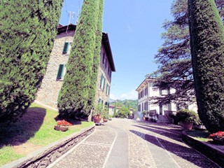 Villa in Vendita a Bagni di Lucca, 1'200'000€, 820 m²