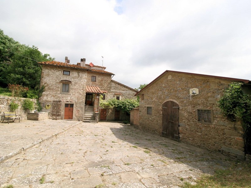 Rustico in Vendita a Barberino di Mugello, 750'000€, 510 m²