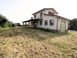 Rustico in Vendita a Pietrasanta, 990'000€, 330 m²