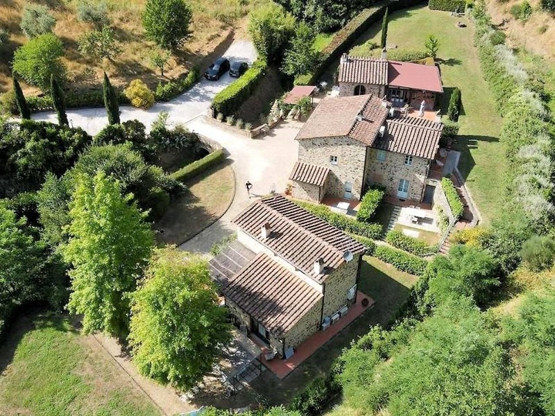 Rustico in Vendita a Lamporecchio, 1'500'000€, 480 m²