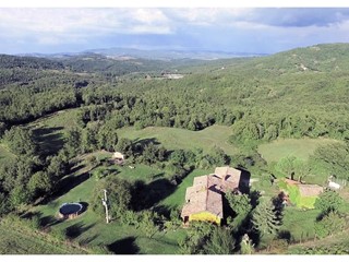 Rustico in Vendita a Montieri, 691 m²