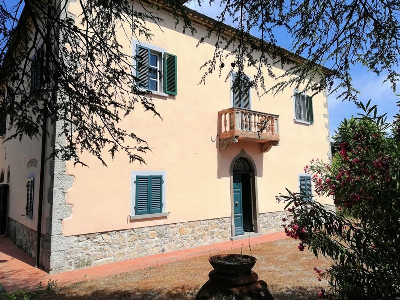 Rustico in Vendita a Montecatini Val di Cecina, 1'600'000€, 750 m²