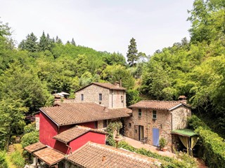 Rustico in Vendita a Buggiano, 930'000€, 420 m²
