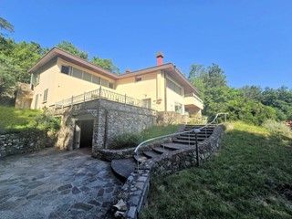 Villa in Vendita a Montemurlo, 1'100'000€, 969 m²