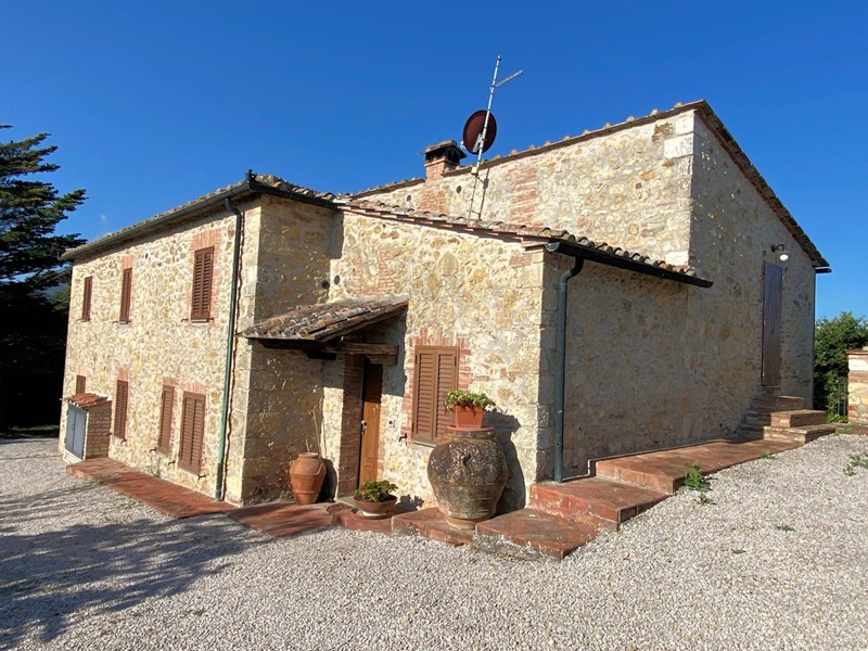 Rustico in Vendita a Castelnuovo di Val di Cecina, 250'000€, 150 m²
