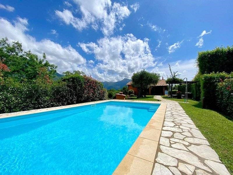 Rustico in Vendita a Camaiore, 1'290'000€, 150 m²