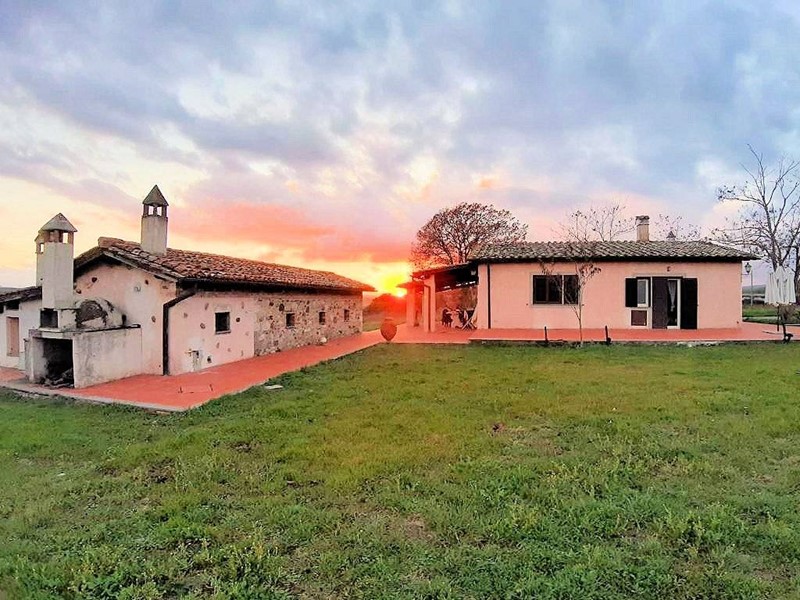 Rustico in Vendita a Manciano, 430'000€, 200 m²