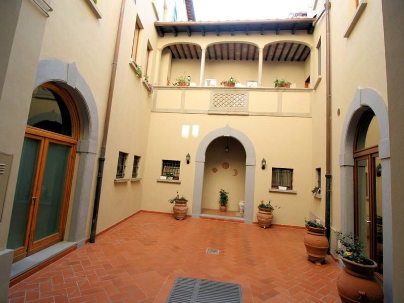 Quadrilocale in Vendita a Pistoia, 295'000€, 130 m²