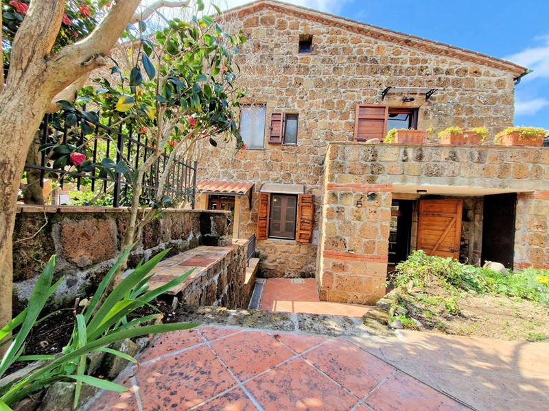 Casa Indipendente in Vendita a Sorano, 219'000€, 80 m²