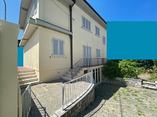 Casa Semi Indipendente in Vendita a Pescia, 355'000€, 170 m²