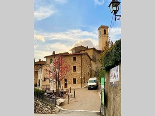 Casa Semi Indipendente in Vendita a Stazzema, 98'000€, 110 m²