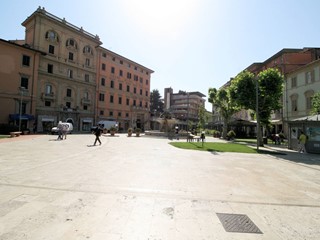 Appartamento in Vendita a Montecatini Terme, 463 m²