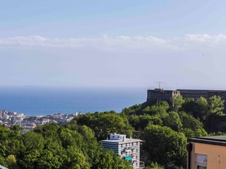 Bilocale in Vendita a Genova, 99'000€, 60 m²