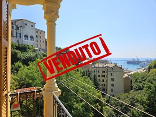 Appartamento in Vendita a Genova, 119'000€, 80 m²